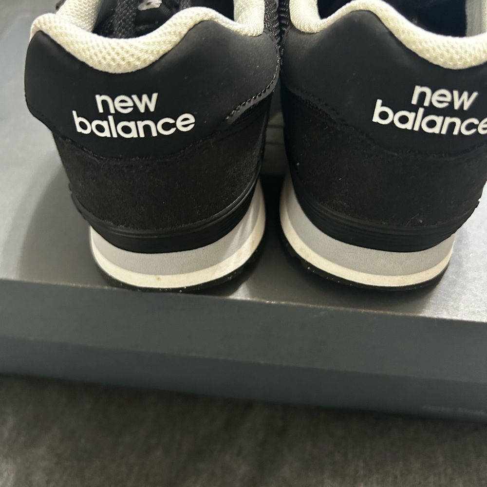 New Balance Kids Shoes - Black and White - Picture 4 of 4